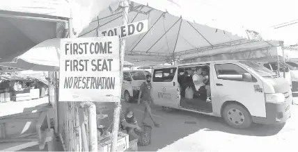  ?? ALDO NELBERT BANAYNAL ?? The v-hire terminal in Barangay Kamagayan, Cebu City has resumed operation but with a limited capacity to ensure social distancing.