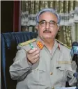  ?? Foto: dpa ?? General Khalifa Haftar schürt in Libyen Angst vor einem Bürgerkrie­g.