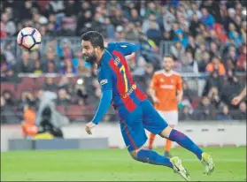  ?? FOTO: PEP MORATA ?? Arda Turan jugó el 26 de abril su último partido con el Barça ante Osasuna