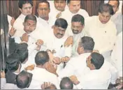  ?? REUTERS ?? Sri Lankan MPs scuffle during a heated Parliament session in Colombo on Thursday.