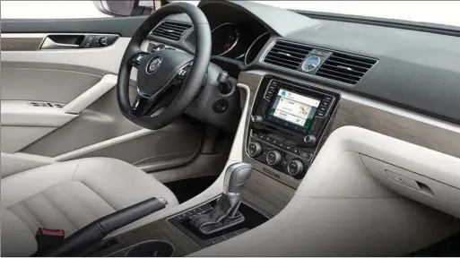  ??  ?? Volkswagen 2016 Passat interior