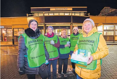  ?? Picture: Steve MacDougall. ?? From left: Perth Samaritans Linda, Maggie, Judy, Isla and Emma at the station.