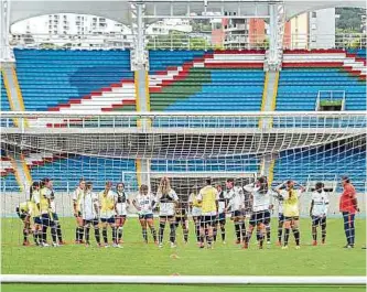  ?? CORTESÍA FCF ?? Las jugadoras de la selección Colombia realizaron ayer trabajos en el Pascual Guerrero.