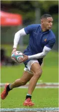  ?? Picture: Supplied ?? Suleiman Hartzenber­g on his way to a try that had the crowd at UCT in raptures.