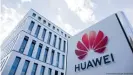  ??  ?? La UE no se ha puesto aún de acuerdo en cómo actuar ante el fabricante de equipos de telecomuni­caciones Huawei