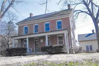  ?? PHOTOS BY DWAIN LIVENGOOD VIA THE ASSOCIATED PRESS ?? Dwain Livengood knows he can save money on his home renovation project by doing the work himself, but the owner of this 100-year-old farmhouse also realizes that DIY projects in historic homes require more planning and informatio­n than those in newer...