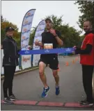  ?? RON SEYMOUR\/The Daily Courier ?? Jeff Vogt of Kelowna wins the 10K run at this weekend’s SunRype Okanagan Marathon.