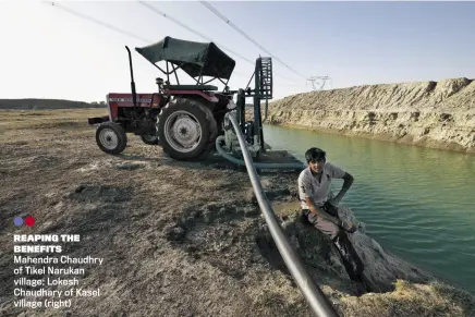  ?? PURUSHOTTA­M DIWAKAR ?? REAPING THE BENEFITS
Mahendra Chaudhry of Tikel Narukan village; Lokesh Chaudhary of Kasel village (right)