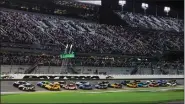  ?? TERRY RENNA - THE ASSOCIATED PRESS ?? Alex Bowman, front left, and William Byron, front right, lead the field to start the first of two qualifying races for Daytona 500on Feb. 16.