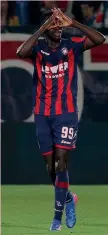  ??  ?? NWANKO SIMY
26 anni, nigeriano, in questa A ha 22 presenze e 7 gol ANSA