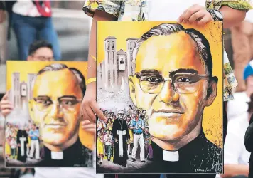  ?? FOTO: AP ?? Monseñor Romero fue canonizado el 17 de octubre por el papa Francisco en el Vaticano.