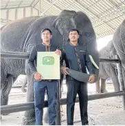  ?? ?? Waranyu and Watanyu Muenrat run the Elephant Thailand channel on YouTube.