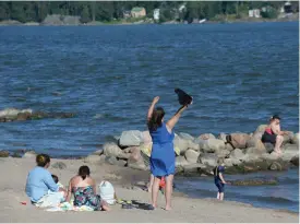  ?? FOTO:
MIKKO STIG/LEHTIKUVA ?? Det varma vädret fortsätter.