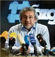  ??  ?? Der regimekrit­ische Journalist Can Dündar. Für Erdogan ist es ein Terrorist, der ins Gefängnis gehört.