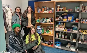  ?? ?? Donations Students in the new Green Room at the Paisley campus