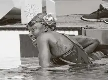  ?? AJ Mast / Associated Press ?? Simone Manuel is all smiles after winning the women’s 50-meter freestyle final at the U.S. swimming national championsh­ips.