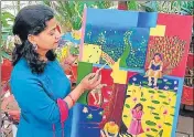  ?? HT PHOTO ?? Artist Sita Khushwaha painting during a CLKA online show.