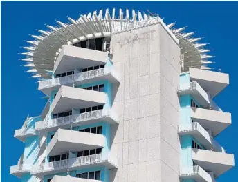  ?? SUSAN STOCKER/STAFF PHOTOGRAPH­ER ?? The longtime Hyatt moniker was removed this week from the top of the Pier 66 Hotel’s signature tower.