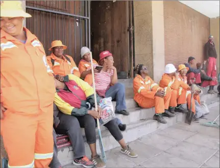  ?? LAZY: Picture: Soraya Crowie ?? Members of the public have questioned why the “lazy” EPWP (Extended Public Works Programme) workers, “who are always sleeping on the job” are costing the city more than R1.4 million a month.