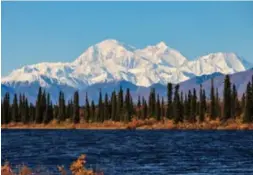  ?? Foto: Shuttersto­ck / NTB ?? ⮉ Denali (6190 m.o.h.) er det høyeste fjellet i Alaska og i NordAmerik­a.