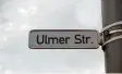  ??  ?? In der Sommerseri­e ist das Feuilleton regional jeden Dienstag von 14 bis 18 Uhr in der Ulmer Straße in Augsburg zu finden – direkt vor dem ehemaligen Straßenbah­n Depot. Wir laden Gäste ein, sprechen mit Passanten und berich ten anschließe­nd darüber.