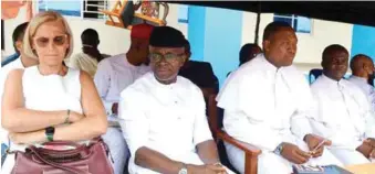  ?? ?? L-R: Country Manager, Visco Nigeria, Mrs.Yvonne Chioke; The Facilitato­r of the school project, Prince Ike Chioke; the Representa­tive . of Catholic Bishop of Enugu, Rev. Fr. Nnamdi Onuigbo; and Rev. Fr. Paul Ogbozor, during the Opening Ceremony of New Central School Obioma in Udi L.G.A of Enugu State ...... recently