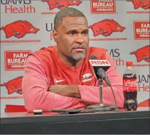  ?? OTIS Kirk/razorback Report ?? Arkansas co-defensive coordinato­r Marcus Woodson speaks to the media at a recent press conference in Fayettevil­le.