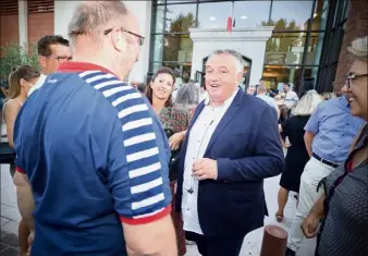  ?? (Photo Clément Tiberghien) ?? Jean Cayron, dimanche soir, souriant et soulagé devant la mairie d’honneur. Il remporte sa première bataille électorale à Roquebrune après  ans d’attente.