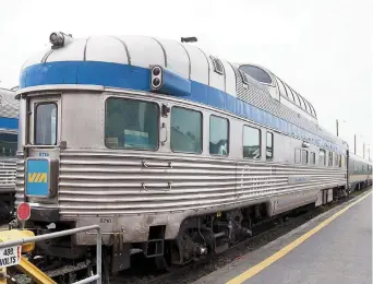  ??  ?? Le train de passagers Océan, qui relie Halifax à Montréal. - Archives