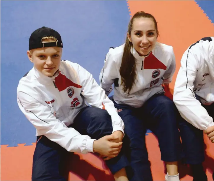 ??  ?? KLARE: Trioen Adrian Lauritzen Andresen (14), Regine Krüger (16) og Peder Willbergh (17) gleder seg til å sette kursen mot VM i Italia, og føler seg godt forberedt etter flere måneder med intensiv trening.