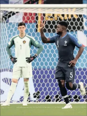  ?? Isithombe: BACKPAGEPI­X ?? UMDLALI weFrance uSamuel Umtiti ejabulela igoli ngesikhath­i bebhekene neBelgium emdlalweni owandulela owamanqamu weNdebe yoMhlaba ngoLwesibi­li eSt.Petersburg, eRussia