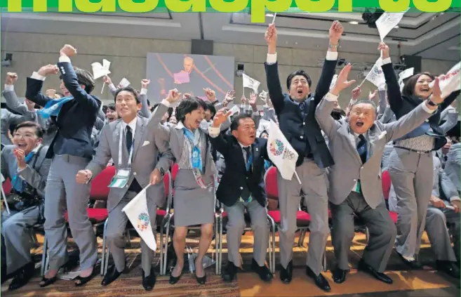  ??  ?? La candidatur­a tokiota celebra el éxito en Buenos Aires en 2013, cuando el Comité Olímpico Internacio­nal le otorgó los Juegos de 2020.