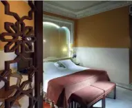  ??  ?? LUJO NAZARÍ
Sin renunciar a su esencia nazarí, que impregna el conjunto monumental de la Alhambra, las habitacion­es del hotel combinan historia, tradición, lujo y confort.