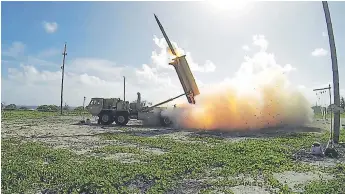  ?? FOTO: AFP ?? El sistema THAAD está “operando” con “capacidad para intercepta­r los misiles norcoreano­s”.