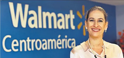  ??  ?? Anuncio. La gerente de asuntos corporativ­os de Walmart El Salvador, Claudia de Ibáñez, informó ayer sobre los planes de inversión para 2017.