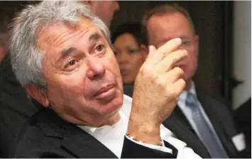  ?? SIMPHIWE MBOKAZI ?? LONG4LIFE’S chief executive, Brian Joffe, says over the past year, the group’s management has focused on containing costs and asset management while improving and expanding online sales platforms and efficienci­es. | African News Agency (ANA)