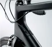  ??  ?? Right: An aerodynami­c Kamm-tail shape at the front of the frame does a lot for the O2’s ability to hold speed.