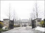  ?? Bob Luckey / Hearst Connecticu­t Media ?? A cobbleston­e driveway leads to the gated home of Republican candidate for governor David Stemerman in this 2014 file photo.