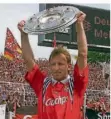  ?? FOTO: IMAGO IMAGES ?? Mit dem 1. FC Kaiserslau­tern wurde Andy Brehme 1998 als Aufsteiger völlig überrasche­nd deutscher Meister.