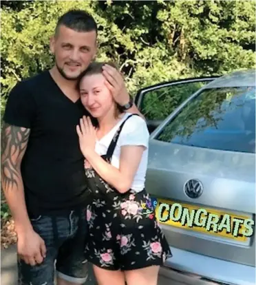  ??  ?? Cheeky: The officer snaps the happy couple after pulling them over with no insurance