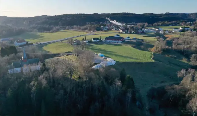  ?? FOTO: FRANK JOHANNESSE­N ?? FLERE STEDER: Områder rundt Øyestad kirke nevnes i rapporten fra NGI.