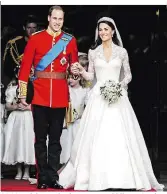  ??  ?? 2011: Bei der Hochzeit von Kate Middleton & Prinz William erschien die Braut in strahlende­m Weiß