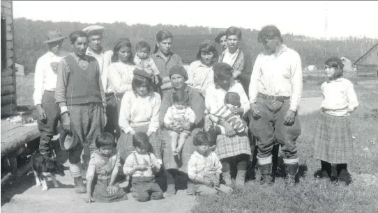  ?? PHOTOS: ©FONDS LOUIS-ROGER LAFLEUR (P147), BANQ ROUYN-NORANDA ?? The Louis-Roger Lafleur fonds (1936-1952) holds nearly 900 negatives and photograph­s detailing the lives of the Cree and Algonquins of the Abitibi region, as well as the Montagnais and the Atikamekw of Quebec’s Mauricie region.