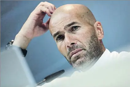  ?? FOTO: EFE ?? Zidane apoyó las quejas de Florentino hacia el colectivo arbitral, aunque sin llegar a la acidez que mostró su presidente en ‘El Larguero’