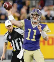  ?? RICK SCUTERI / ASSOCIATED PRESS ?? Legends quarterbac­k Aaron Murray, a former UGA standout, came off the bench to lead the AAF team to its first win last week.