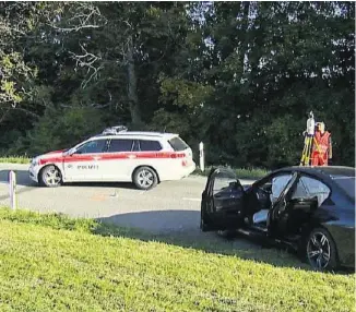  ??  ?? Die Polizei konnte den Mann mit dem gestohlene­n BMW schliessli­ch von der Strasse