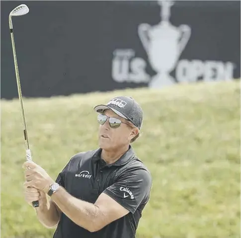  ??  ?? Phil Mickelson in action during a practice round prior to the start of the US Open at Torrey Pines in San Diego