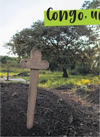  ?? © Brent Stirton / Reportage by Getty Images / WWF ?? Tombe di ranger morti difendendo il Parco