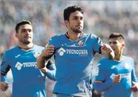  ?? FOTO: EFE ?? Mata, celebrando uno de sus goles al Celta Marcó dos y le dio el tercero a Jorge Molina