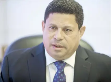  ??  ?? Franklin Grullón, cónsul general de la República Dominicana en Puerto Rico, dijo que ha aumentado la cantidad de sus compatriot­as buscando orientarse sobre qué hacer en caso de una detención.